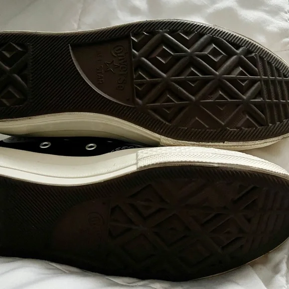 Converse Play black and white sneakers